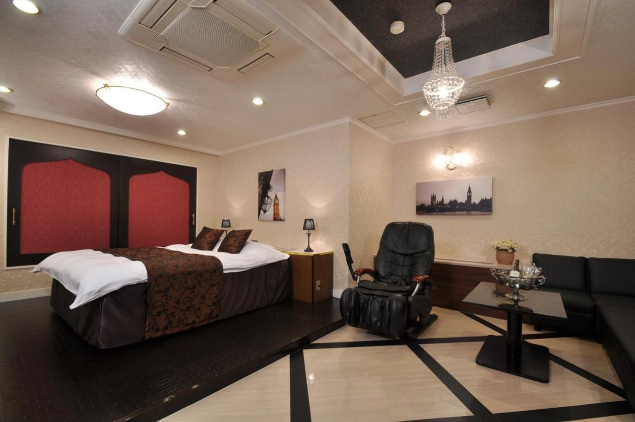 Hotel U'S Kouroen (Adults Only) Nishinomiya Bagian luar foto