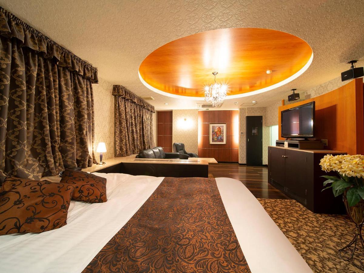 Hotel U'S Kouroen (Adults Only) Nishinomiya Bagian luar foto